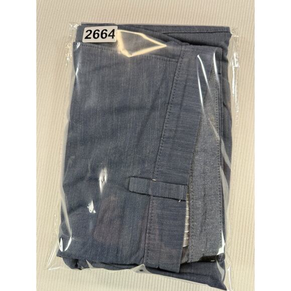 Banana Republic Aiden Shorts Men 34 Blue Chambray Flat Front - Picture 8 of 8